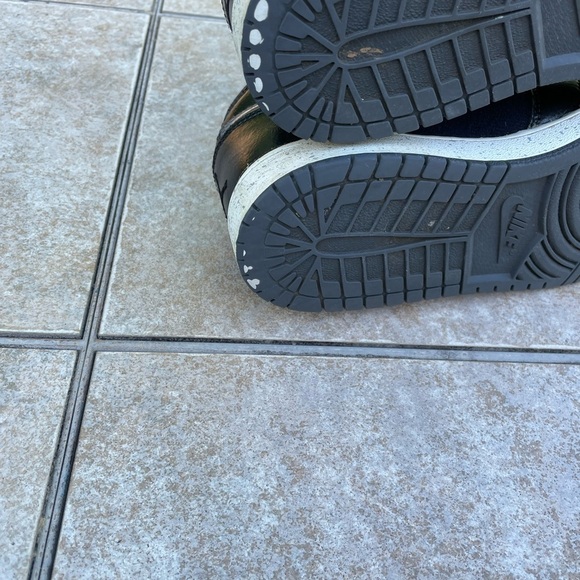 Air Jordan 1 Mid Premium - Picture 8 of 16